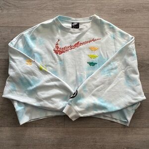 Nike Women’s Blue Crewneck